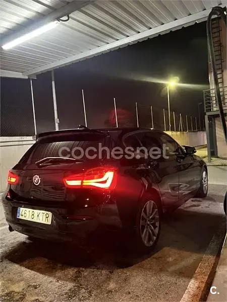 Usado BMW 118 Sport Line 136 CV (100 kW) 2019 Negro Berlina