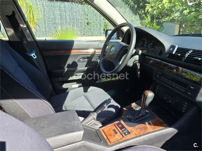 Usado BMW 528 193 CV (141 kW) 2000 Gris / plata Berlina