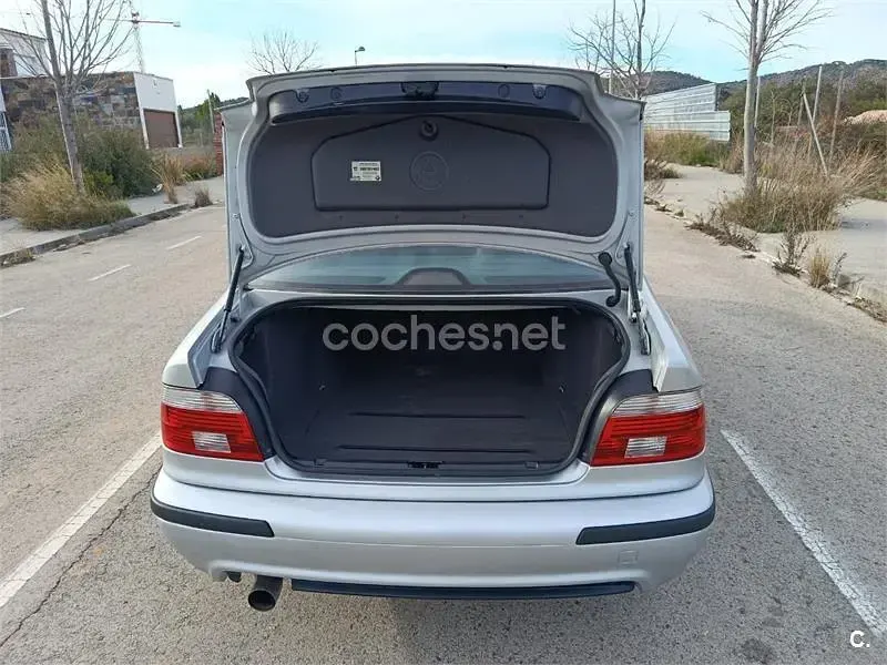 Usado BMW 530 231 CV (169 kW) 2001 Gris / plata Berlina