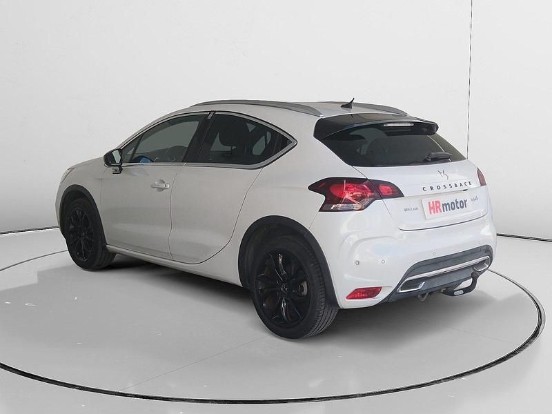 Usado DS Automobiles DS4 Crossback Style 132 CV (97 kW) 2016 Blanco SUV