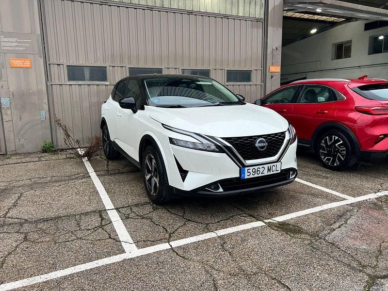 Usado Nissan Qashqai N-Connecta 140 CV (102 kW) 2022 Blanco SUV