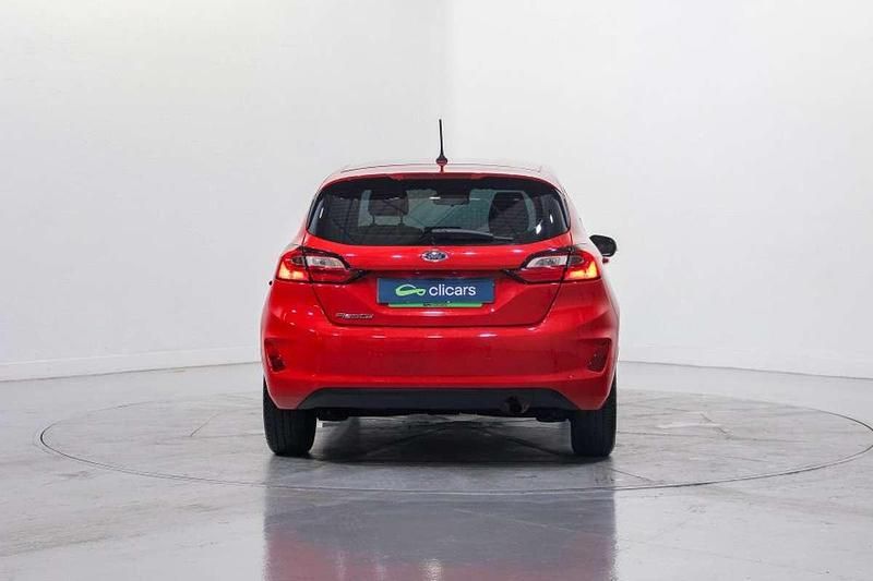Usado Ford Fiesta Trend 102 CV (75 kW) 2022 Rojo Utilitario