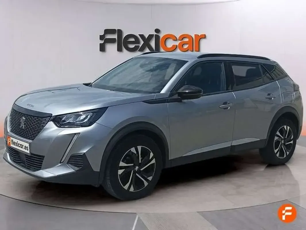 Usado Peugeot 2008 Allure 101 CV (74 kW) 2022 Gris SUV