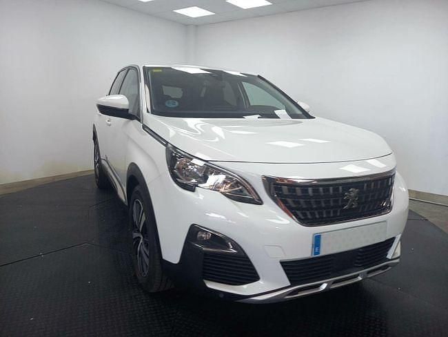 Usado Peugeot 3008 Allure 131 CV (96 kW) 2020 Blanco SUV