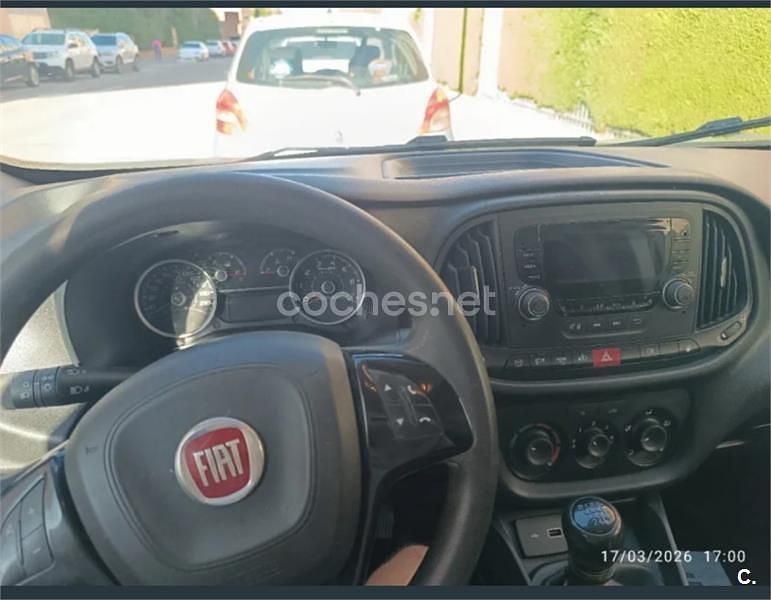 Usado Fiat Doblò 105 CV (77 kW) 2012 Blanco Monovolumen