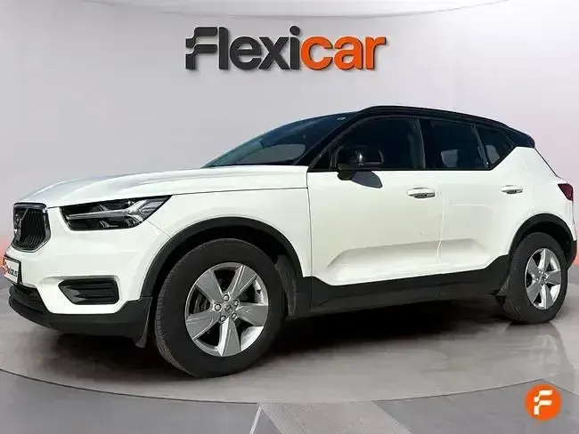 Usado Volvo XC40 Momentum 163 CV (119 kW) 2019 Blanco SUV