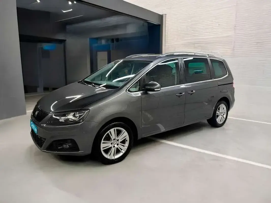 Usado Seat Alhambra Style 177 CV (130 kW) 2014 Gris Monovolumen