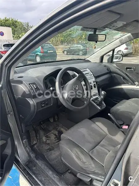 Usado Toyota Corolla Verso Sol 116 CV (85 kW) 2004 Gris / plata Monovolumen