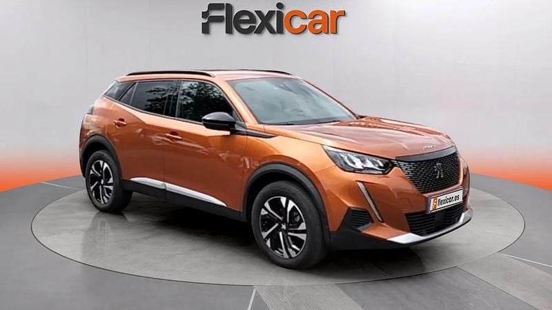 Begagnad Peugeot 2008 Allure 101 HK (74 kW) 2023 SUV