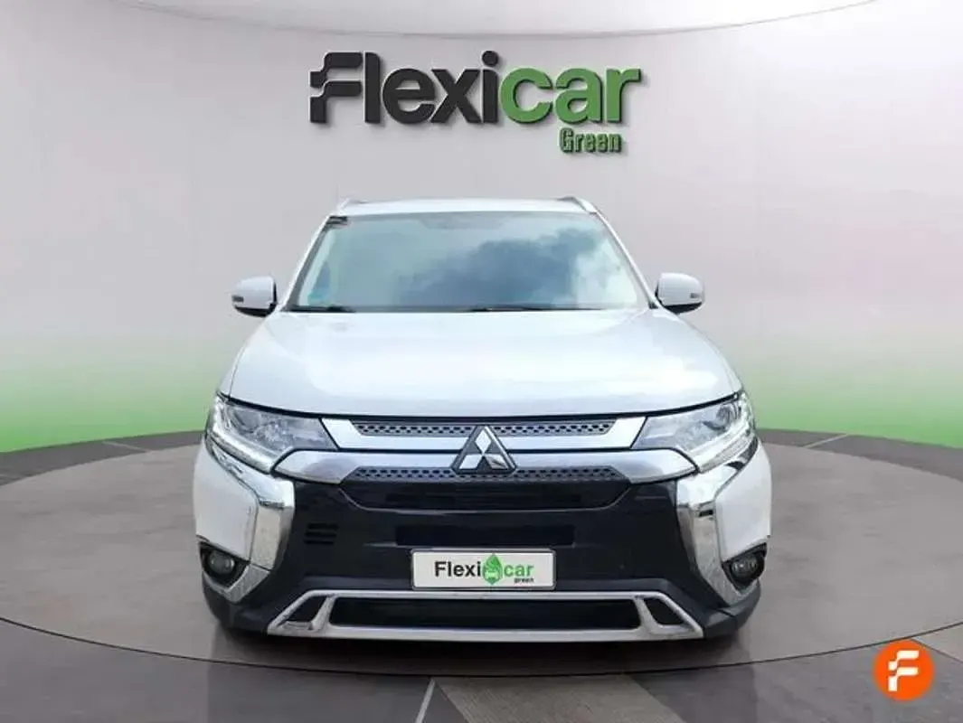 Usado Mitsubishi Outlander Motion 150 CV (110 kW) 2019 Blanco SUV