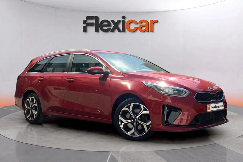 Rojo Usado 2021 Kia Ceed Berlina | 14.490 € (Buen precio) - Imagen 1/4