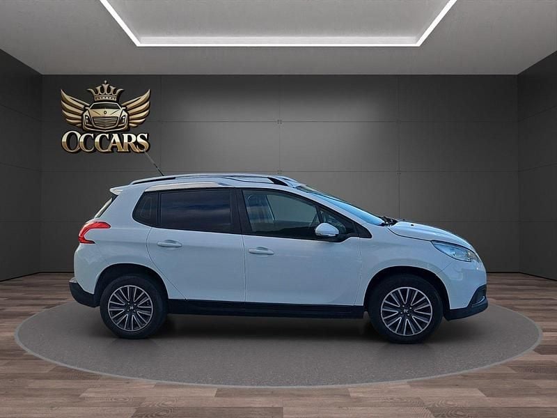 Usado Peugeot 2008 Allure 82 CV (60 kW) 2015 Blanco SUV