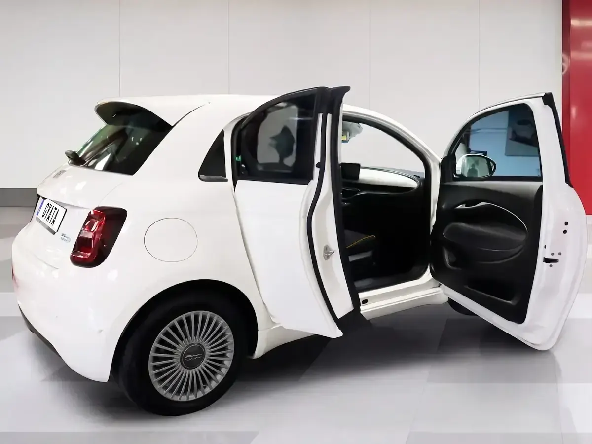 Usado Fiat 500e Icon 86 kW (118 CV) 2021 Blanco Utilitario