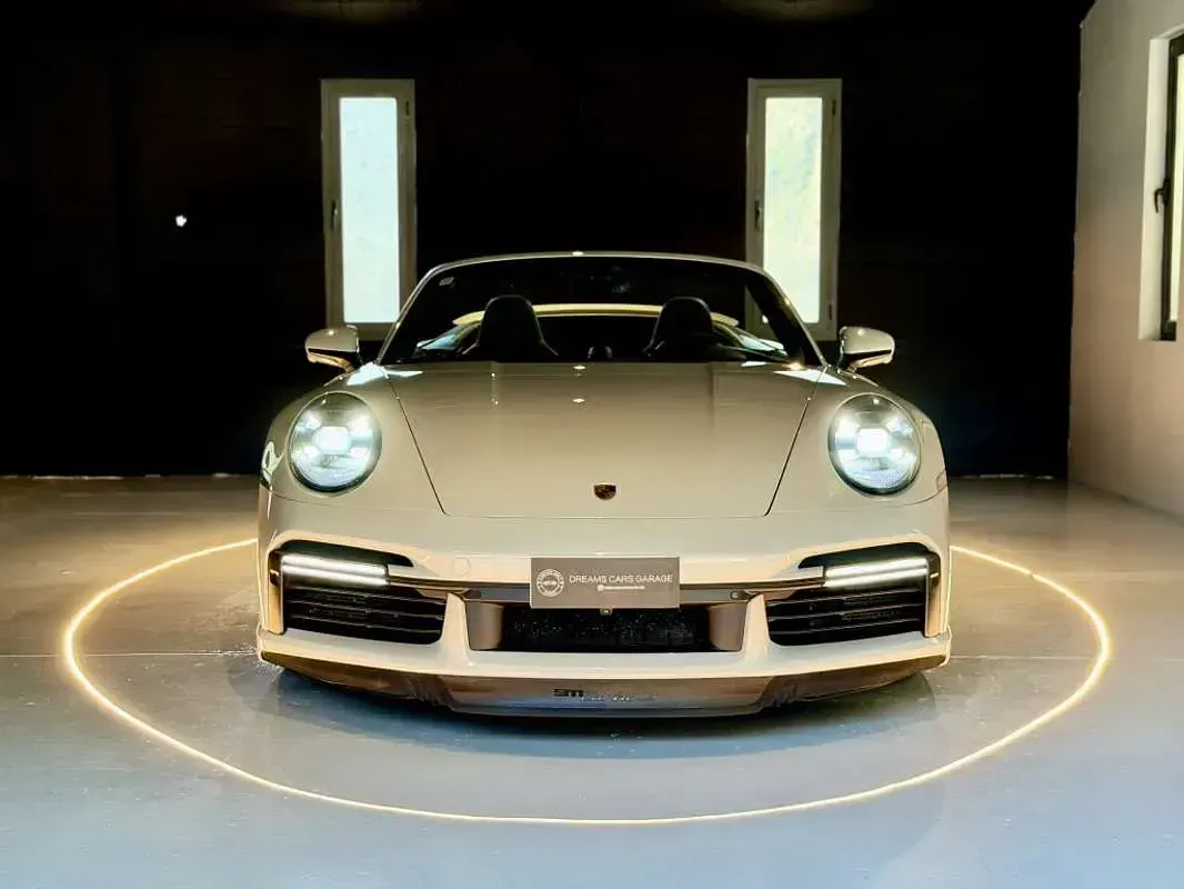 Usado Porsche 992 650 CV (478 kW) 2022 Gris Descapotable