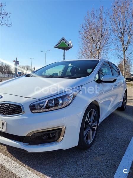 Blanco Usado 2018 Kia Ceed GT GT-Line Berlina | 13.900 € (Precio justo) - Imagen 1/4