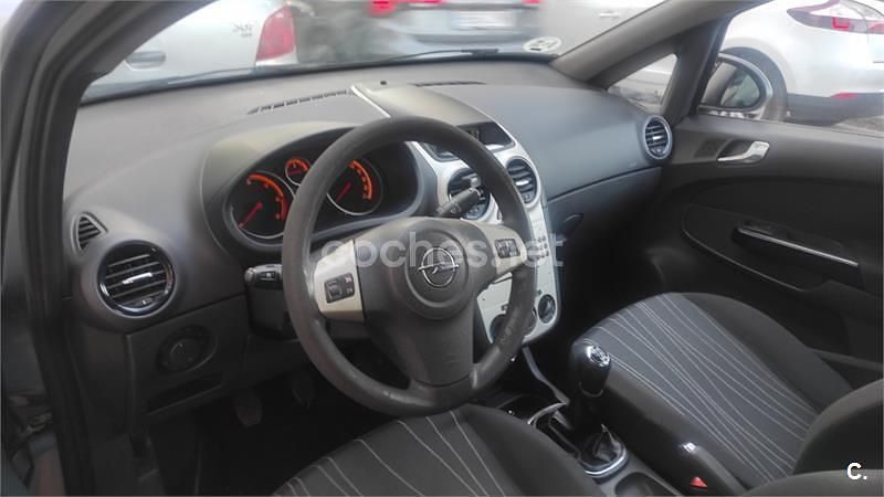 Usado Opel Corsa 90 CV (66 kW) 2007 Gris / plata Berlina