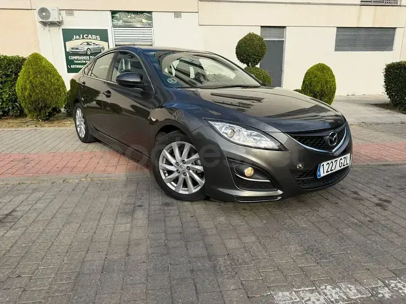 Usado Mazda 6 Active 163 CV (119 kW) 2010 Gris / plata Berlina