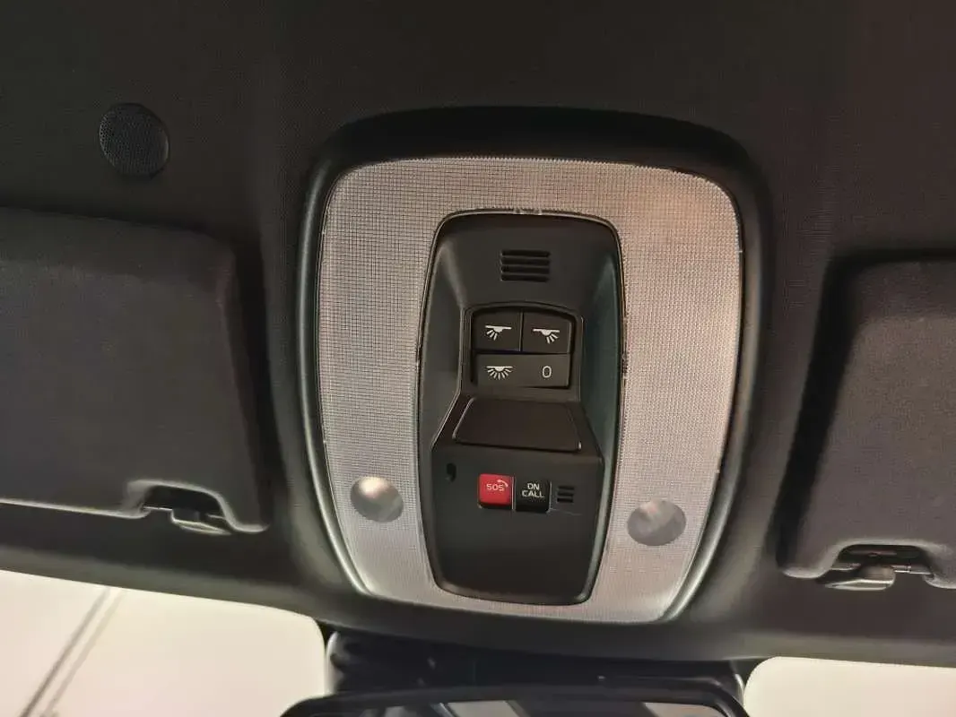 Usado Volvo XC60 Momentum 150 CV (110 kW) 2017 Negro SUV