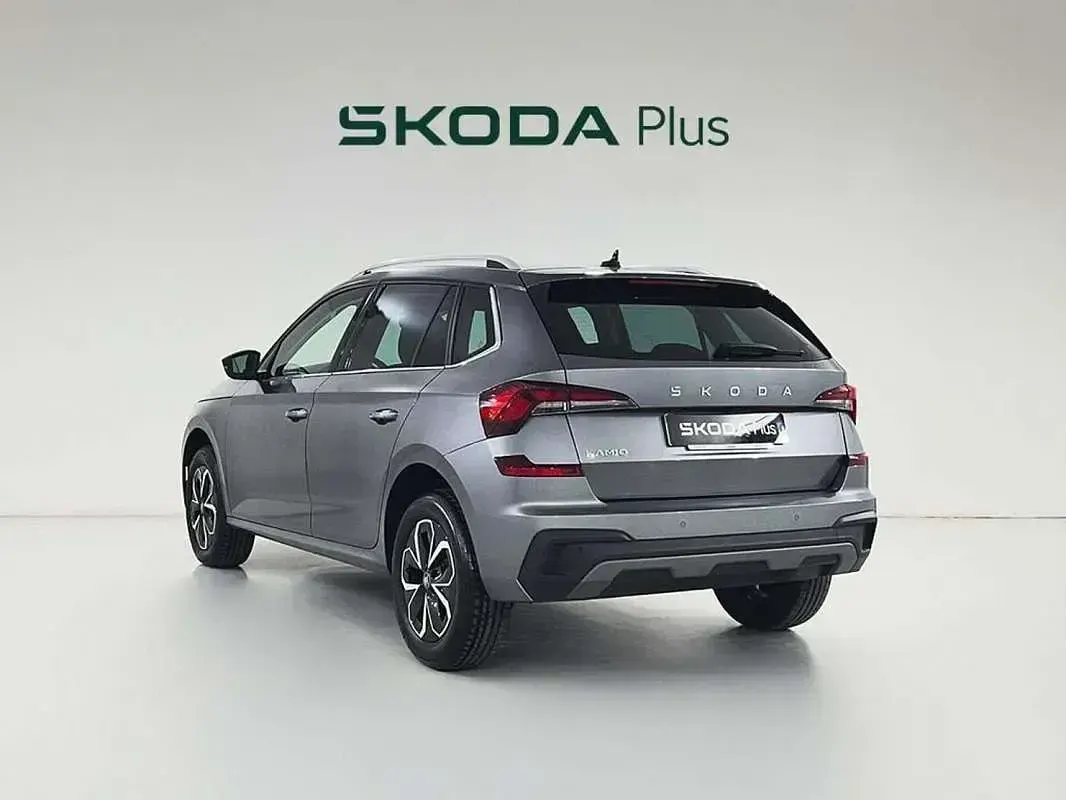 Nuevo Skoda Kamiq Selection 116 CV (85 kW) 2025 Gris SUV