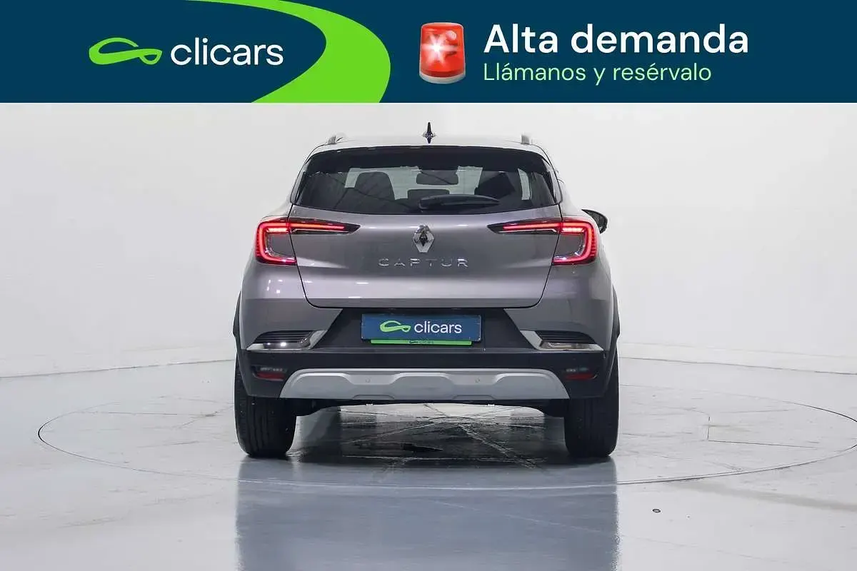Usado Renault Captur Techno 91 CV (66 kW) 2024 Gris SUV