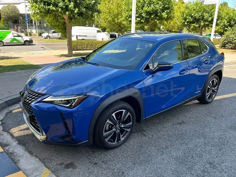 Usado Lexus UX 184 CV (135 kW) 2021 Azul SUV