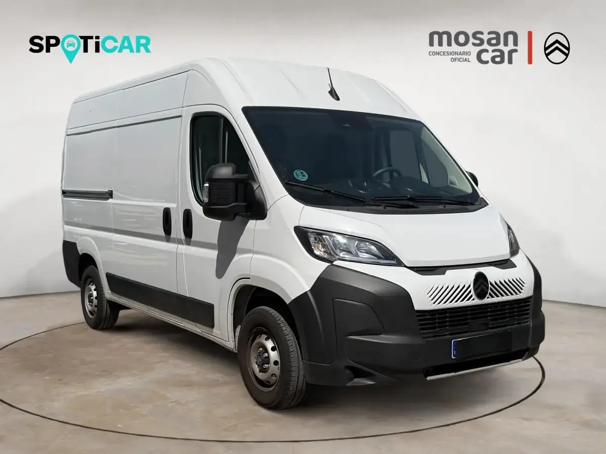 Usado Citroën Jumper 140 CV (102 kW) 2024 Blanco kaolin Monovolumen