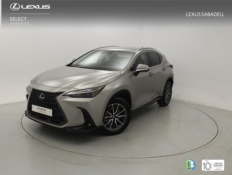 Gris / plata Usado 2025 Lexus NX450h+ SUV | 53.825 € (Super precio) - Imagen 1/4