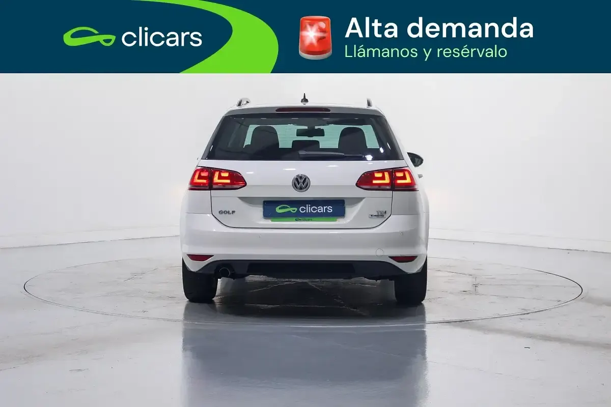 Usado VW Golf VII Advance 110 CV (80 kW) 2016 Blanco Familiar