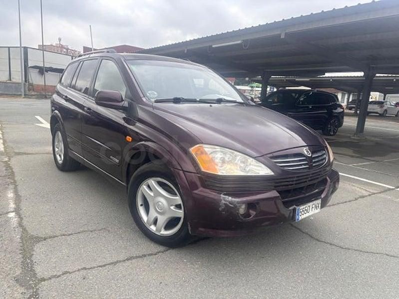 Usado Ssangyong (KGM) Kyron Limited 141 CV (103 kW) 2007 Violeta / lila SUV