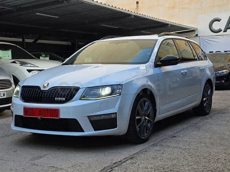 Usado Skoda Octavia RS 184 CV (135 kW) 2014 Blanco Familiar