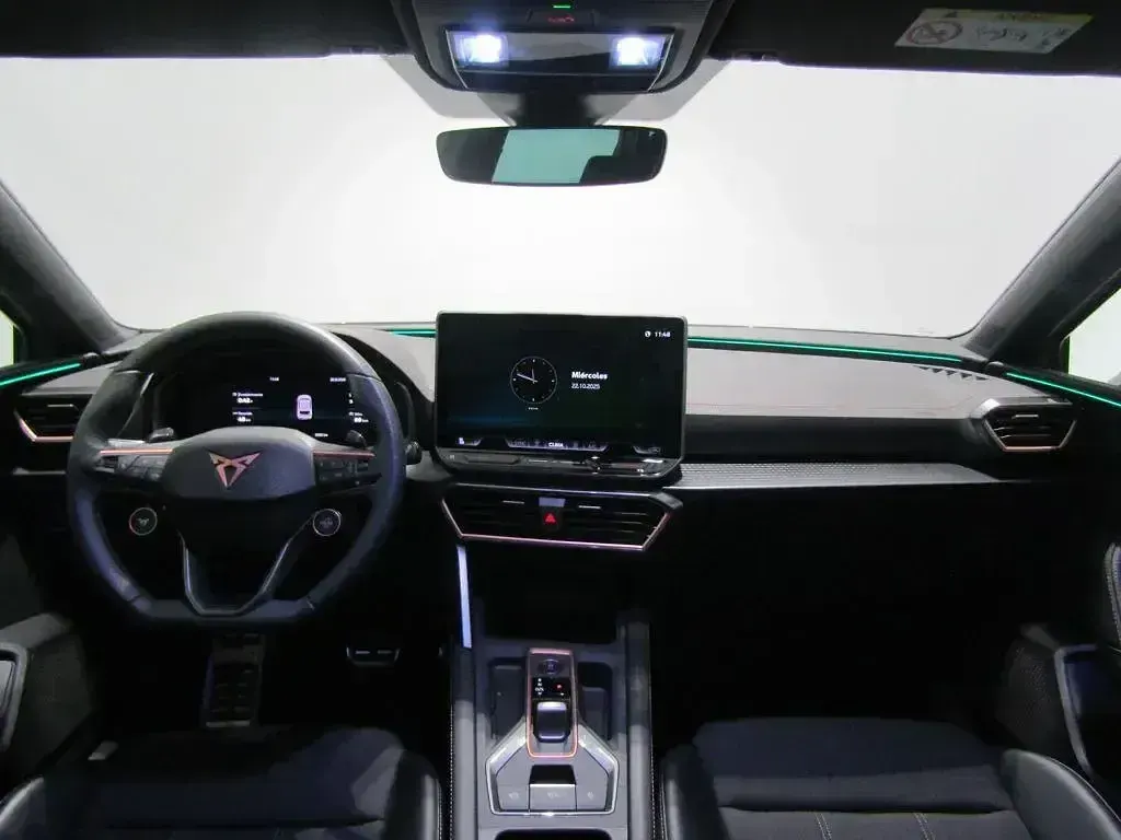 Usado Cupra Leon 204 CV (150 kW) 2025 Gris Coupe
