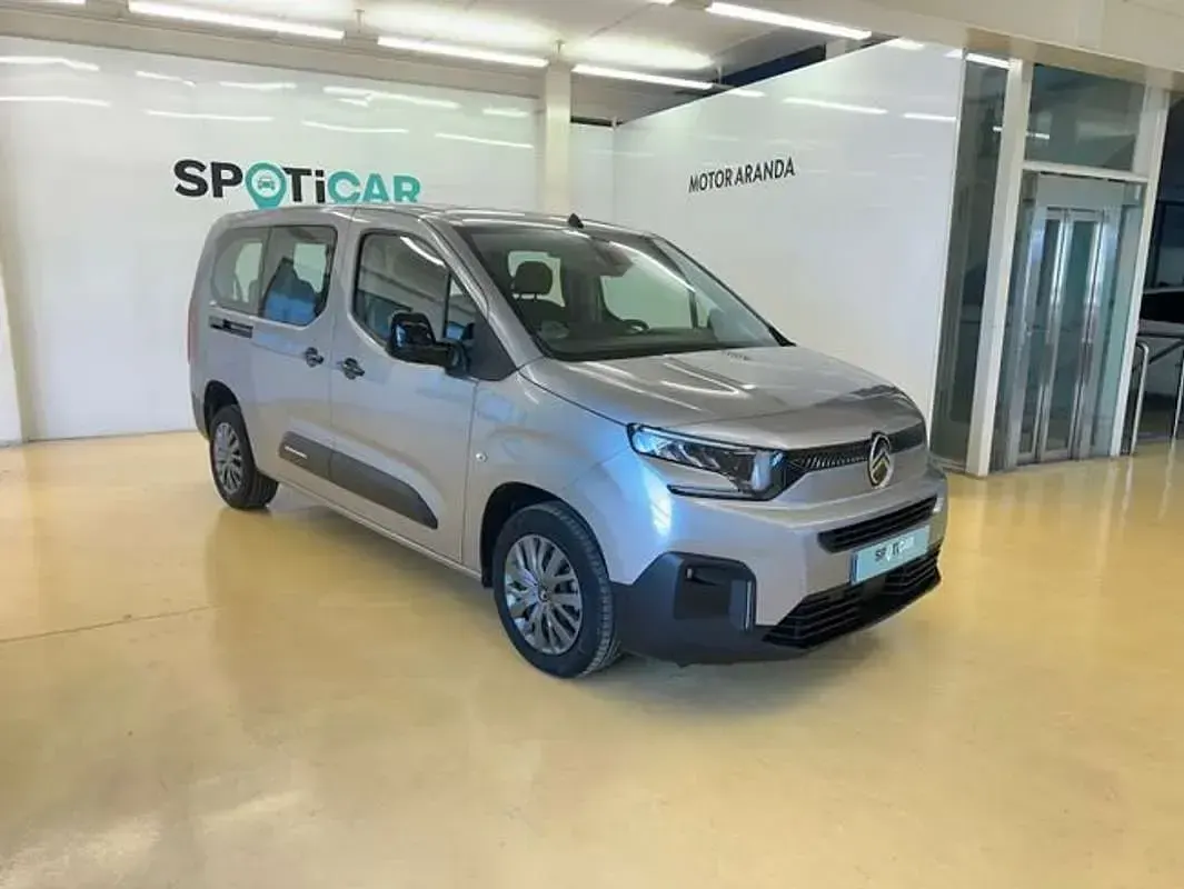 Usado Citroën Berlingo 131 CV (96 kW) 2025 Gris Monovolumen
