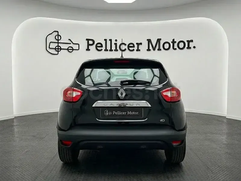 Usado Renault Captur Zen 90 CV (66 kW) 2013 Negro SUV