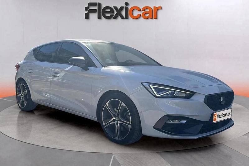 Blanco Usado 2021 Seat Leon FR Utilitario | 17.990 € (Buen precio) - Imagen 1/4