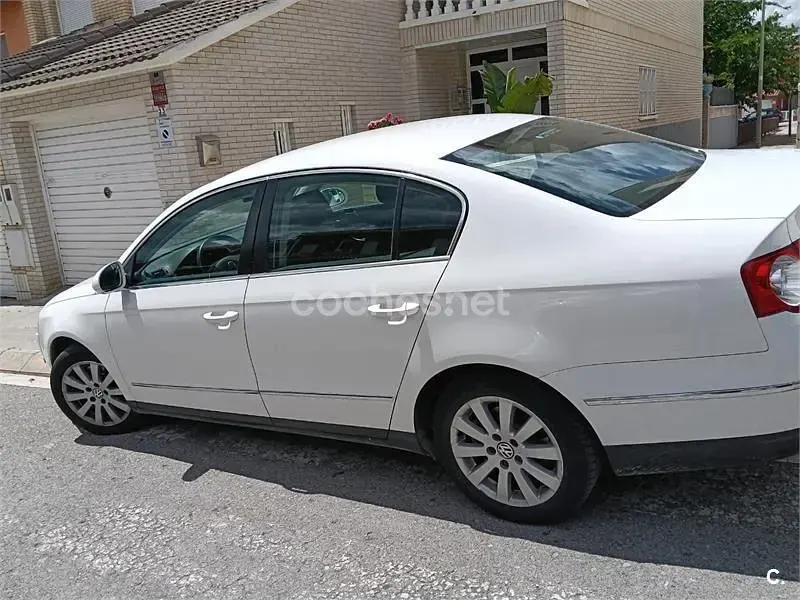 Usado VW Passat Advance 122 CV (89 kW) 2008 Blanco Berlina