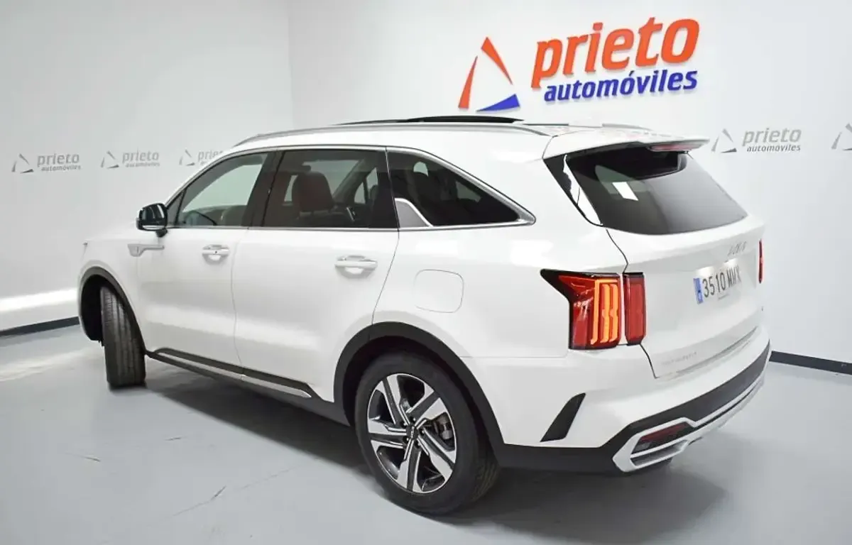 Usado Kia Sorento Plus 232 CV (170 kW) 2024 Blanco SUV