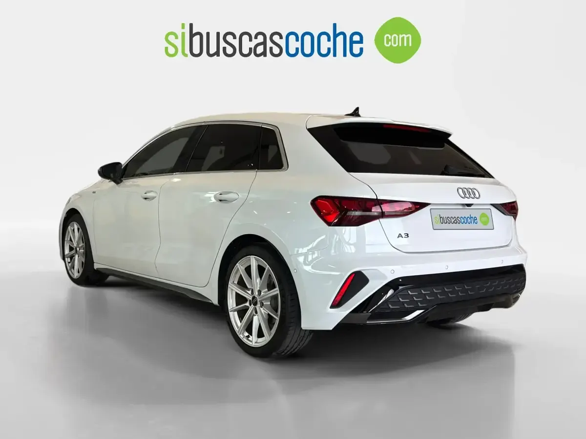 Usado Audi A3 S-Line 150 CV (110 kW) 2025 Blanco