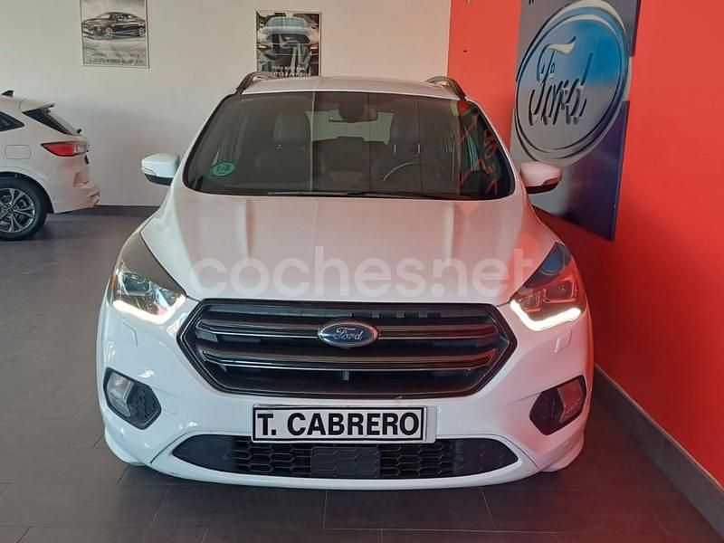 Usado Ford Kuga ST-Line 150 CV (110 kW) 2017 Blanco SUV