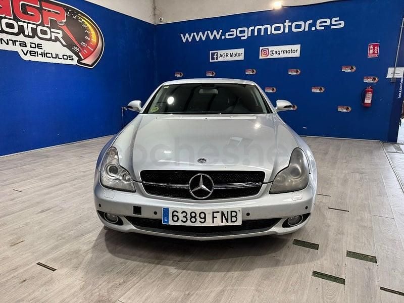 Usado Mercedes CLS320 224 CV (164 kW) 2007 Gris / plata Berlina