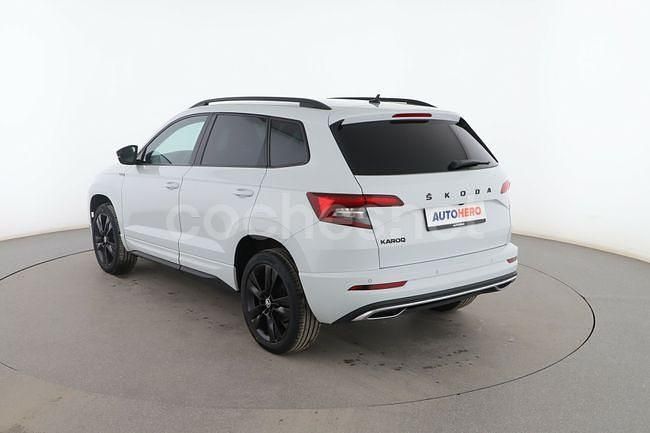 Usado Skoda Karoq SportLine 150 CV (110 kW) 2020 Blanco SUV