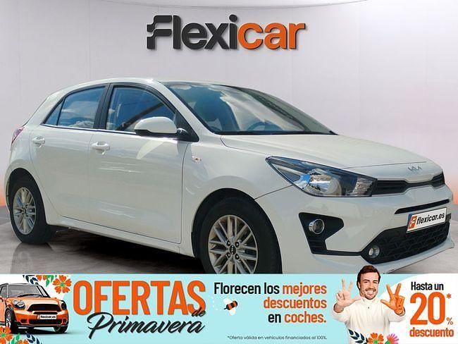 Usado Kia Rio 84 CV (61 kW) 2022 Blanco Berlina