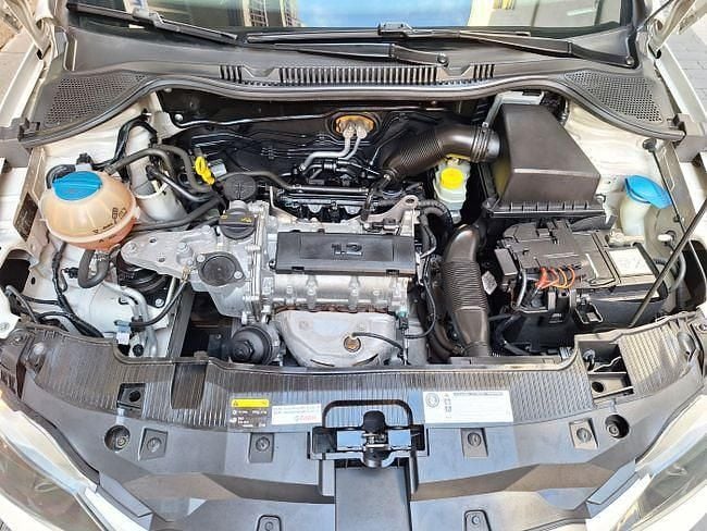 Usado Seat Ibiza I-Tech 70 CV (51 kW) 2014 Blanco