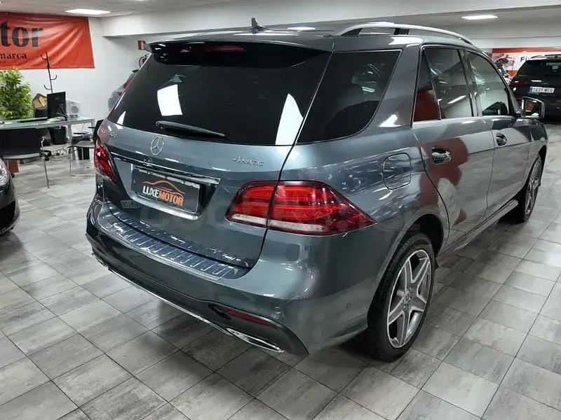 Usado Mercedes GLE250 204 CV (150 kW) 2018 Gris / plata SUV