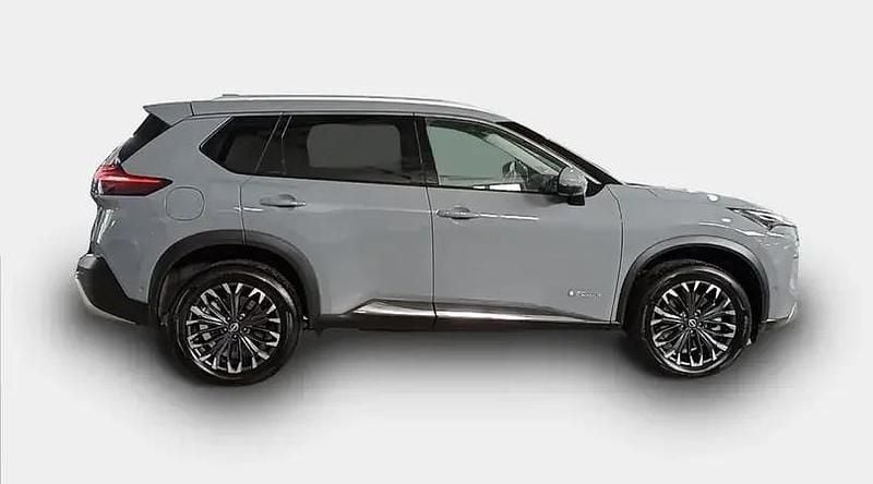 Usado Nissan X-Trail Tekna 204 CV (150 kW) 2025 Katana grey metalizado SUV