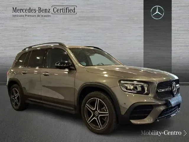 Usado Mercedes GLB200 150 CV (110 kW) 2022 Gris montaña SUV