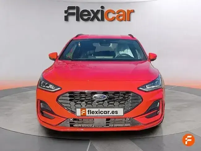 Käytetty Ford Focus ST-Line 115 HP (84 kW) 2022 Punainen