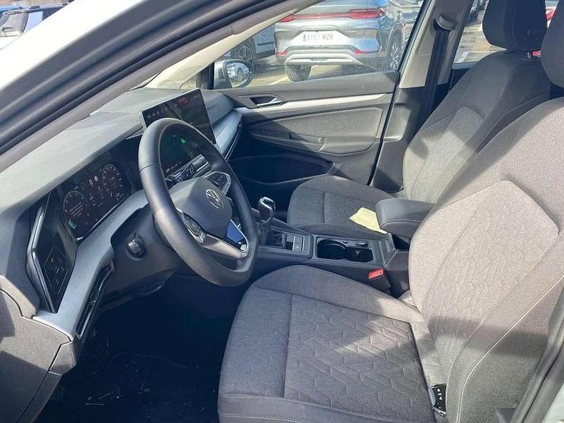 Usado VW Golf VIII 116 CV (85 kW) 2025 Gris Utilitario