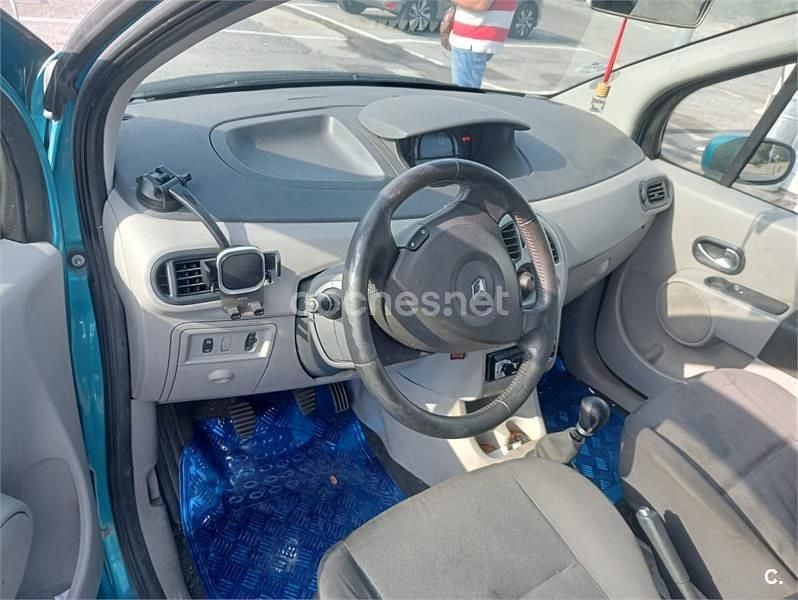 Usado Renault Modus Dynamique 98 CV (72 kW) 2005 Verde Monovolumen