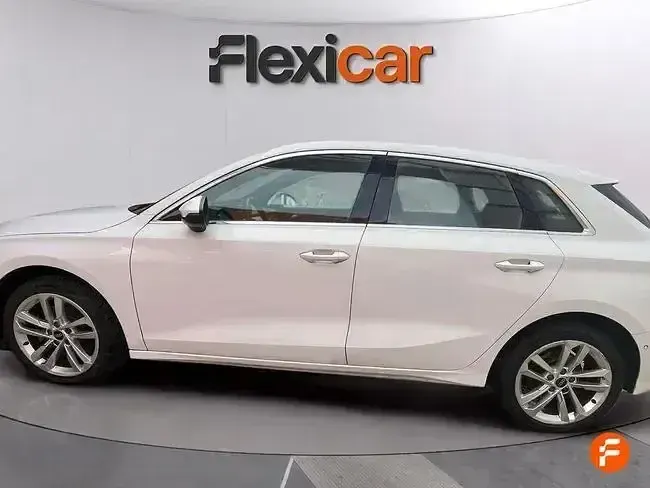 Usado Audi A3 116 CV (85 kW) 2021 Blanco Berlina