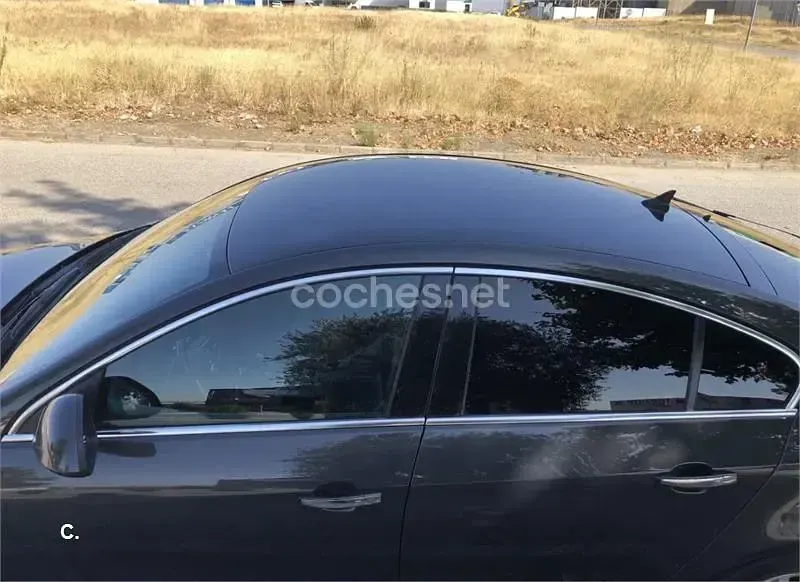 Usado Opel Insignia Excellence 140 CV (102 kW) 2014 Gris / plata Berlina